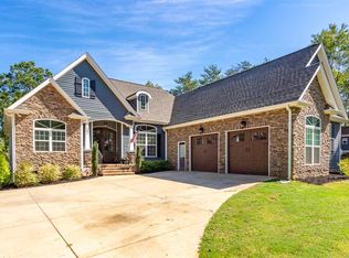 1691 Riveroak Rd, Inman, SC 29349
