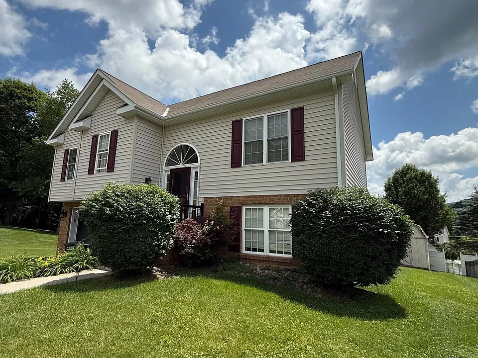 476 Brandon Dr