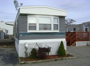 22 West Dr, Rumford, RI 02916