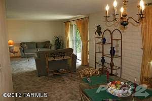 Large Formal dining and living room!!