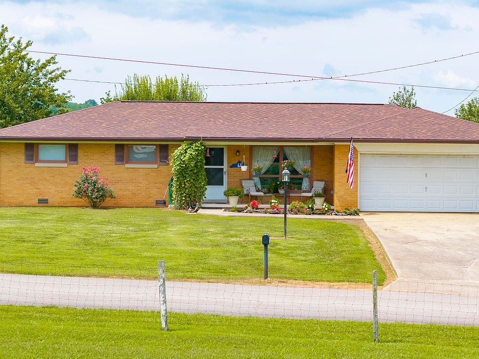 1st image of 44 Tradeway Ave