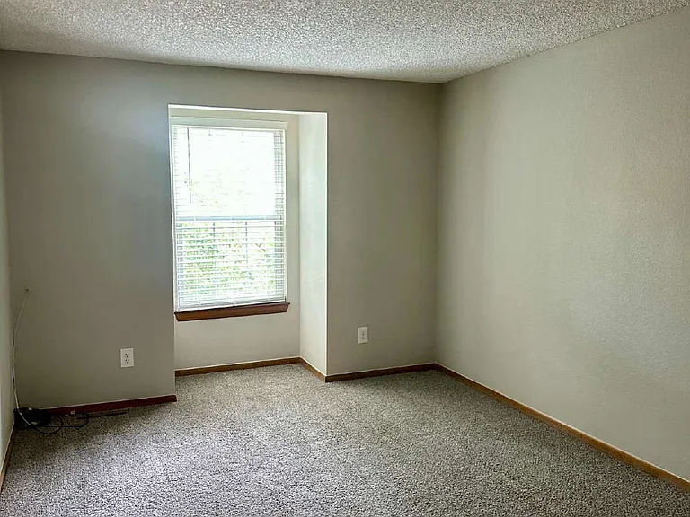 9930 Grove St #D — Photo 13