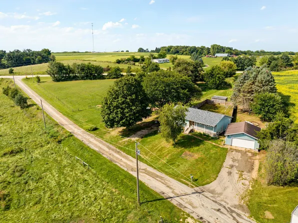 5635 Mack Ln, Gratiot, WI 53541