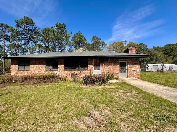 235 S Anderson Dr, Swainsboro, GA 30401