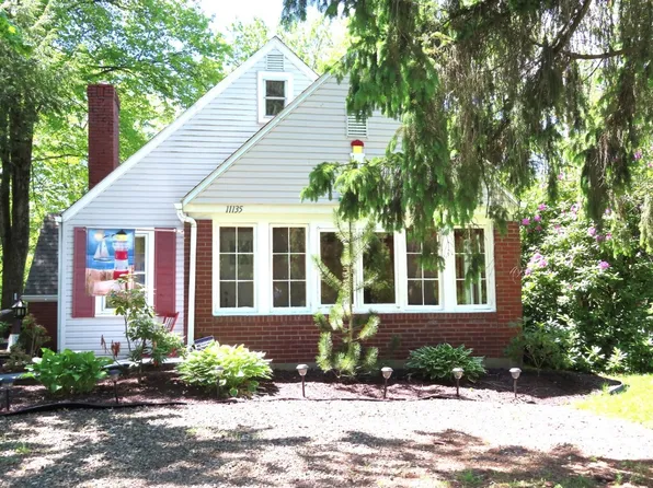 11135 Center St E, Conneaut Lake, PA 16316