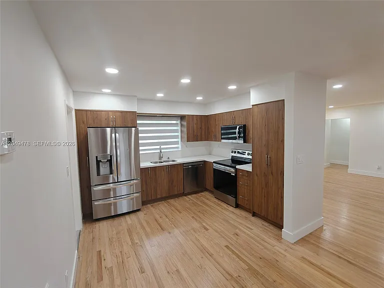 3410 Cleveland St — Photo 6