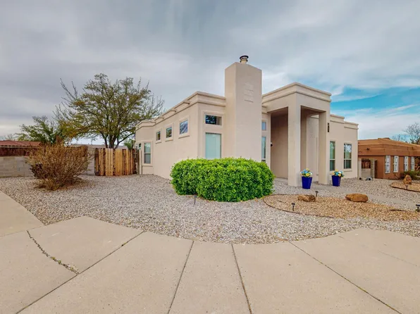 7533 Starwood Dr NW, Albuquerque, NM 87120