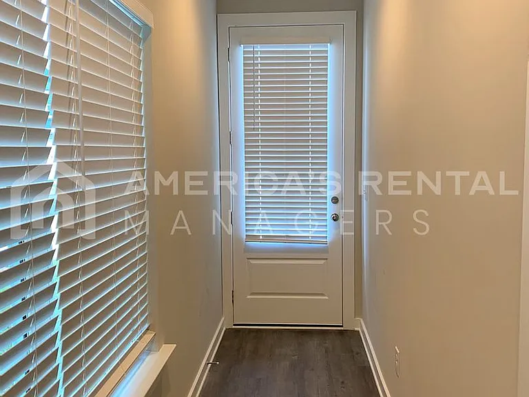 224 Creek Run Way — Photo 2