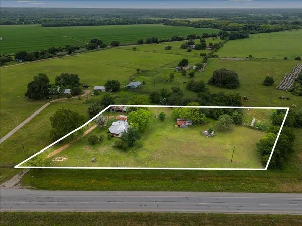 5612 Highway 71 E, Smithville, TX 78957