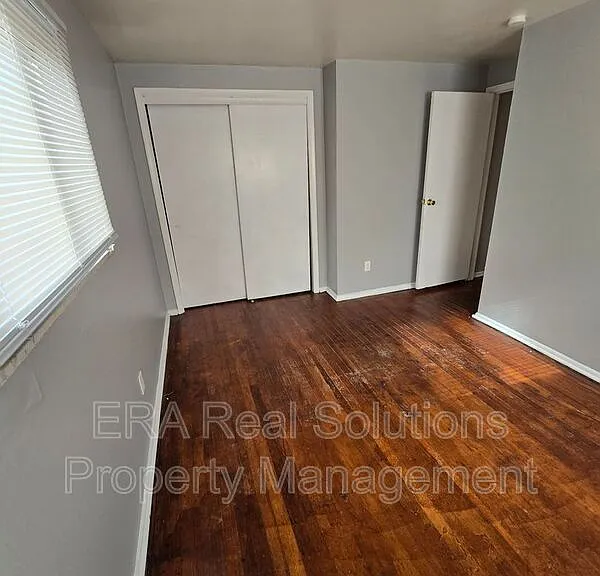914 S Weyant Ave — Photo 12