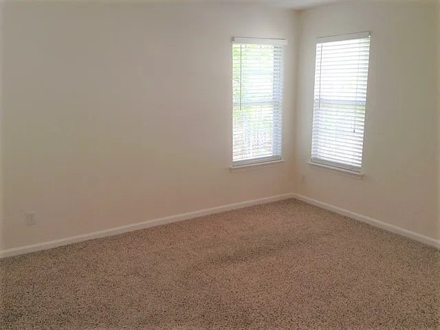 5323 Crisfield Rd — Photo 9