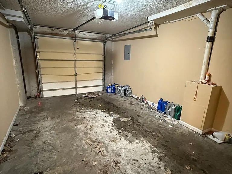 4202 Flora Ave #4200 — Photo 42