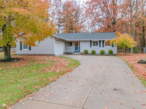 1104 Fanwood Ct, Painesville, OH 44077