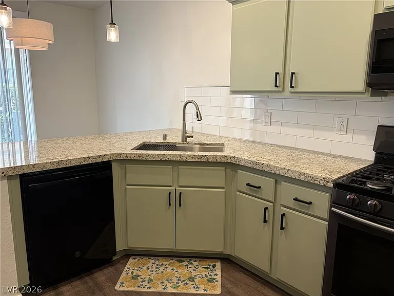 251 S Green Valley Pkwy #4213 — Photo 2