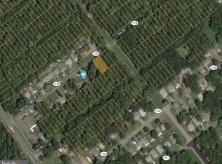 56 9th St, Colonial Beach, VA 22443