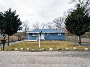 64 Carver Blvd, Bellport, NY 11713