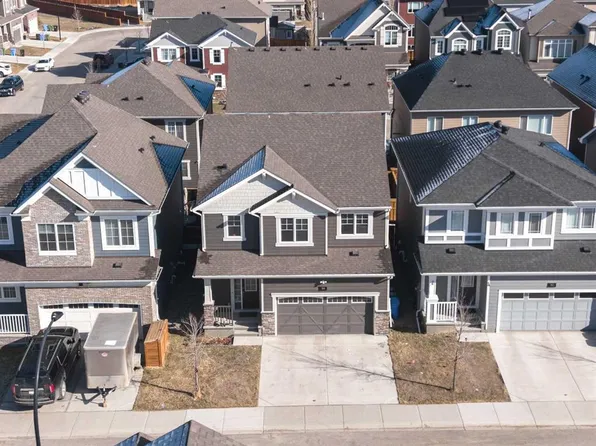 94 S Yorkstone Heath SW, Calgary, AB T2X 4S3