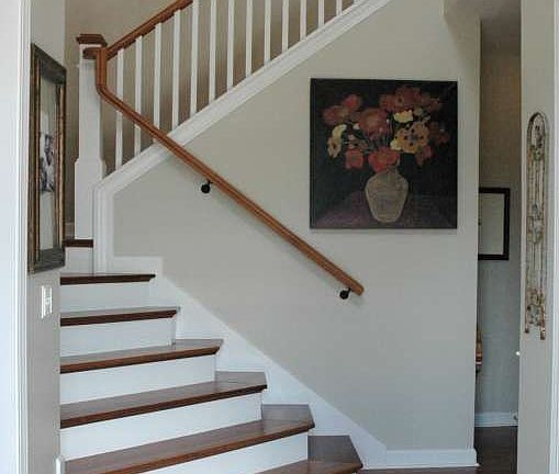 Foyer -  Brand New 1st Staircase