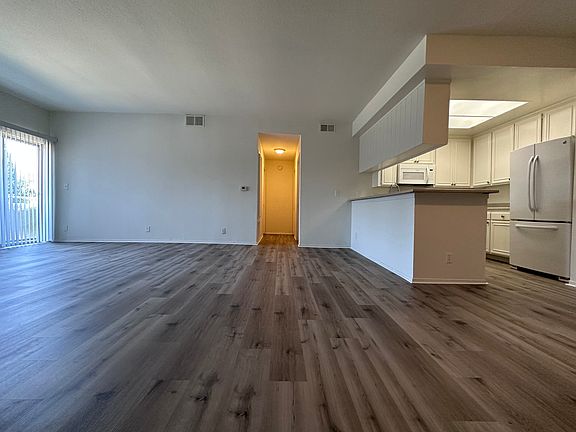 5th image of 11221 Richland Ave APT 300