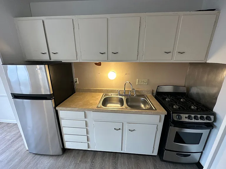 N High St 2232 SSR — Photo 10