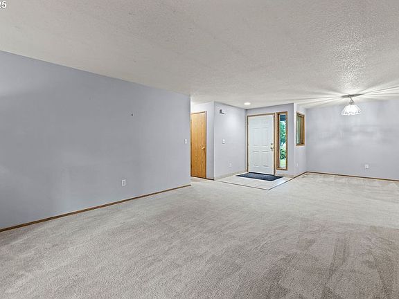 4th image of 1307 SE 189th Pl