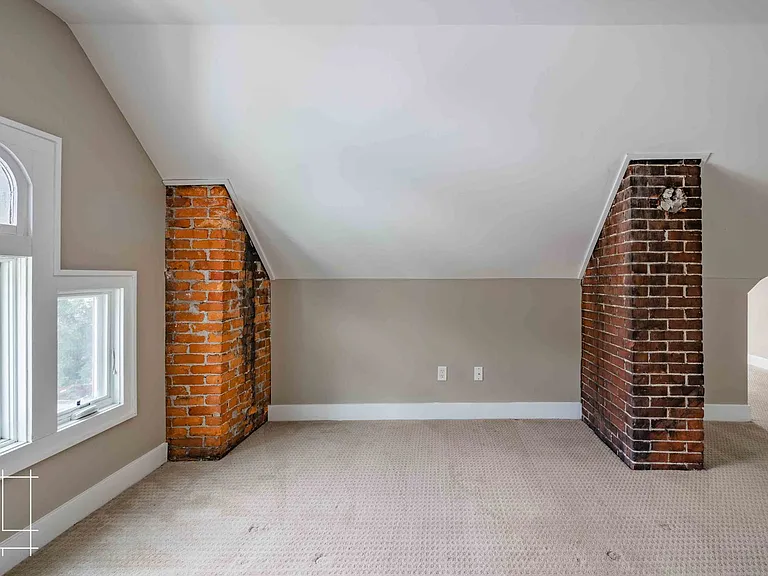 216 W. Hubbard Ave — Photo 36