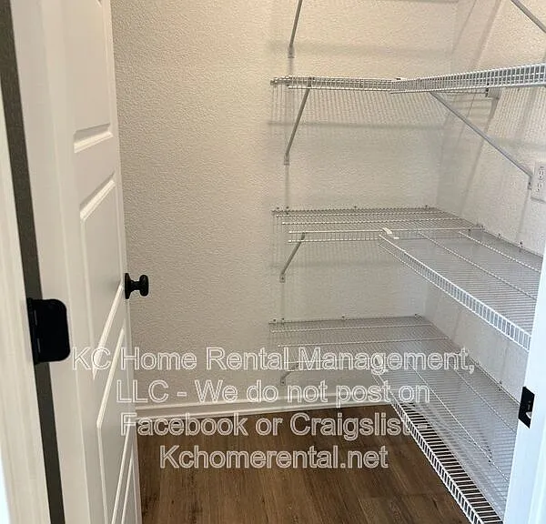 8716 SW Edgewater Dr — Photo 7