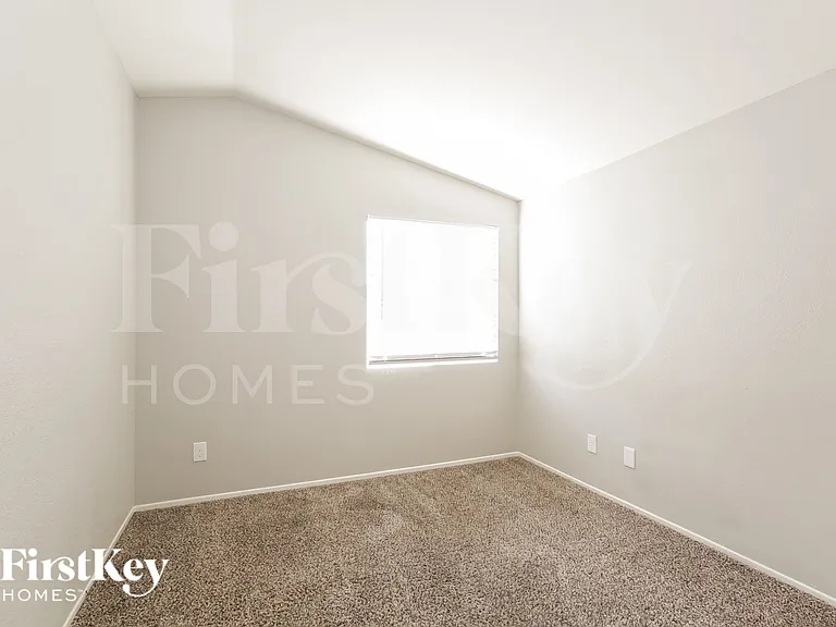7090 Orange Grove Ln — Photo 13