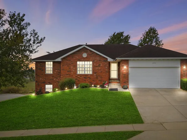 2406 W Heritage Drive, Ozark, MO 65721