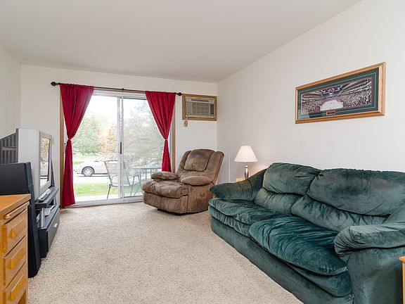 4th image of 7759 142nd St W APT 101