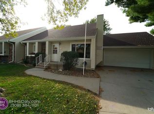 14 Chantilly St, Grand Island, NE 68803