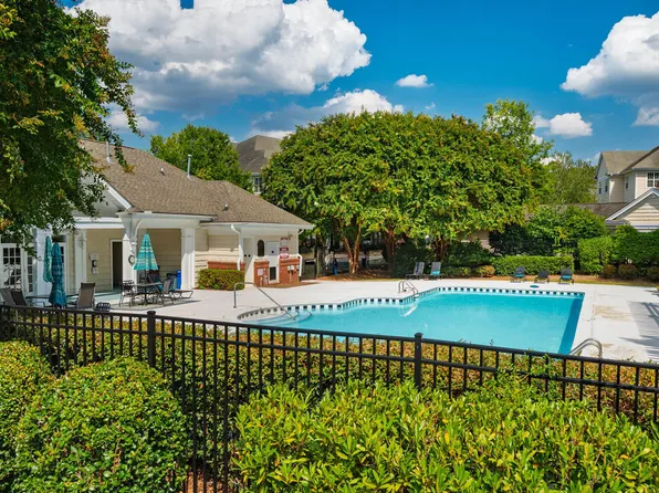1221 Arborgate Cir, Chapel Hill, NC 27514