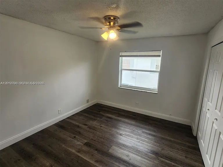 4117 Woodside Dr #4 — Photo 5