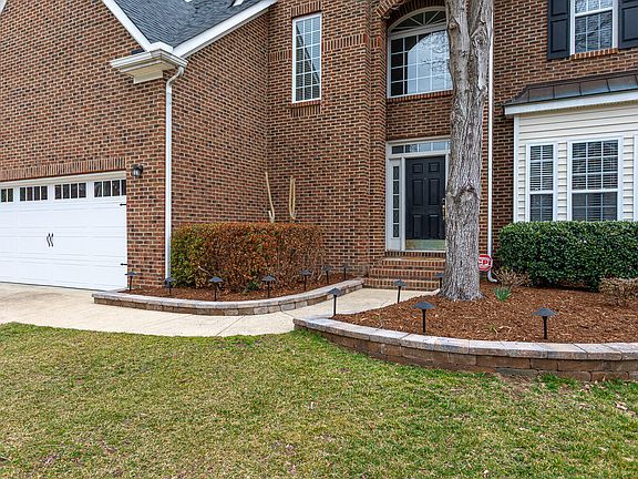 3rd image of 8312 Hardeth Way