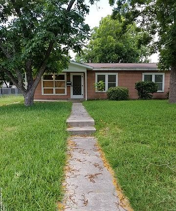 4th image of 155 Killarney Dr
