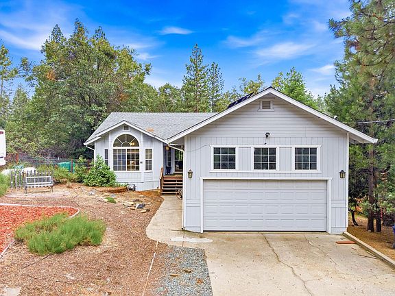 2nd image of 25976 Kings Ct