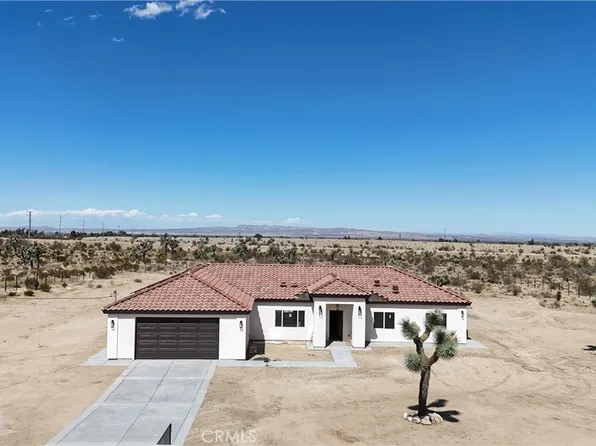 5010 La Mesa Rd, Phelan, CA 92371