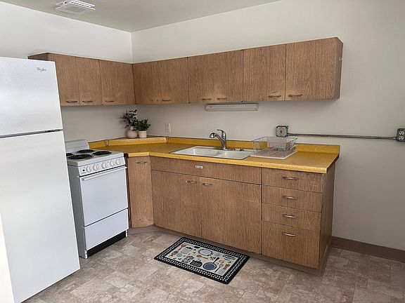 2nd image of 434 Eureka Ave Unit C
