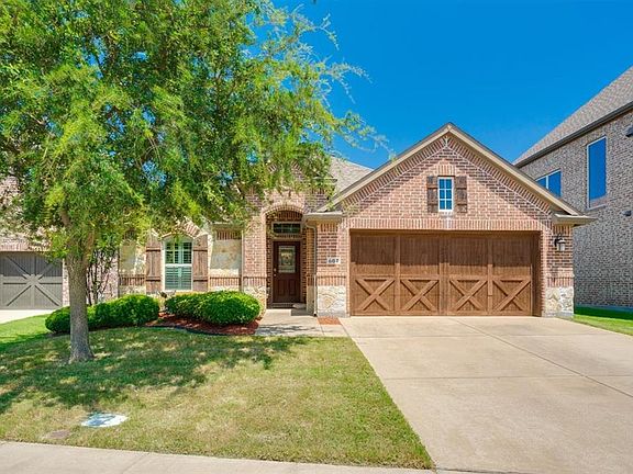 2nd image of 604 Miramar Dr