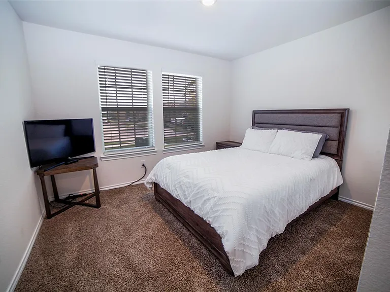103 Whirlway Ln — Photo 11