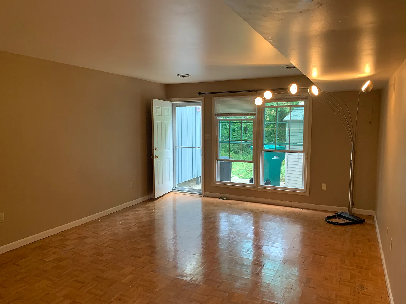 2 bed, 1.5 bath, 1140 sqft, $1,650 — Photo 3