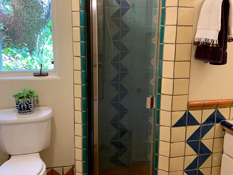 1827 Sycamore Canyon Rd — Photo 21