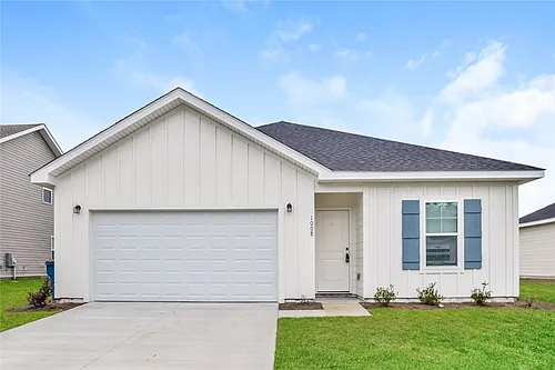 1008 Autumns Wood Cir E Photo 1