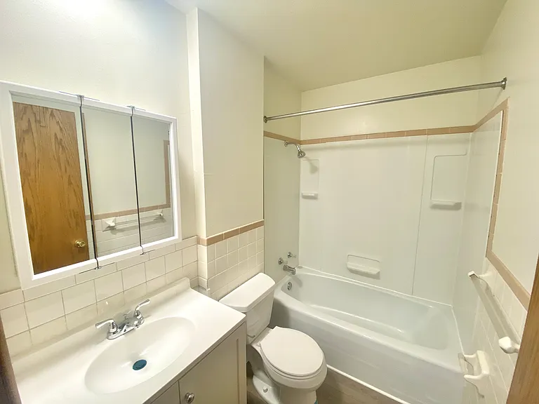 Oakcrest Street Apartments — Photo 14