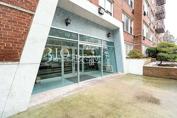 Sold by Brick&Mortar | media 43