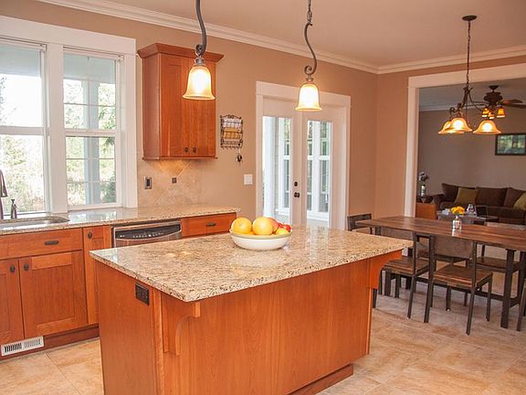 5th image of 801 E Country Club Dr E