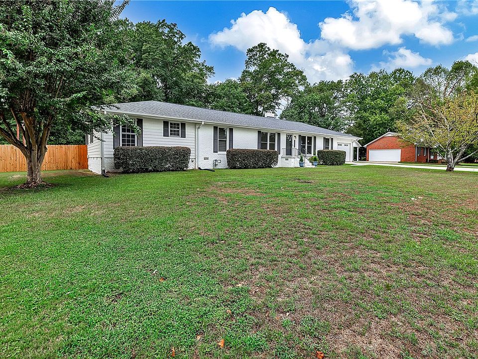 1st image of 604 Sherry Dr