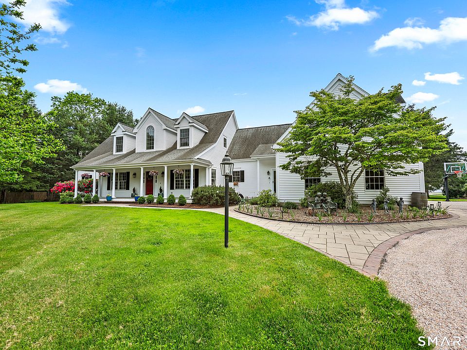 1st image of 207 Great Pond Road