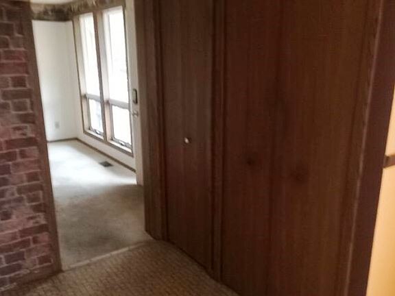 5th image of 613 Greencastle Dr