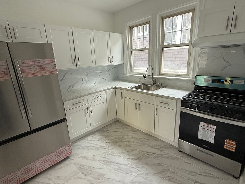 1st image of 185 Saint Pauls Ave #2